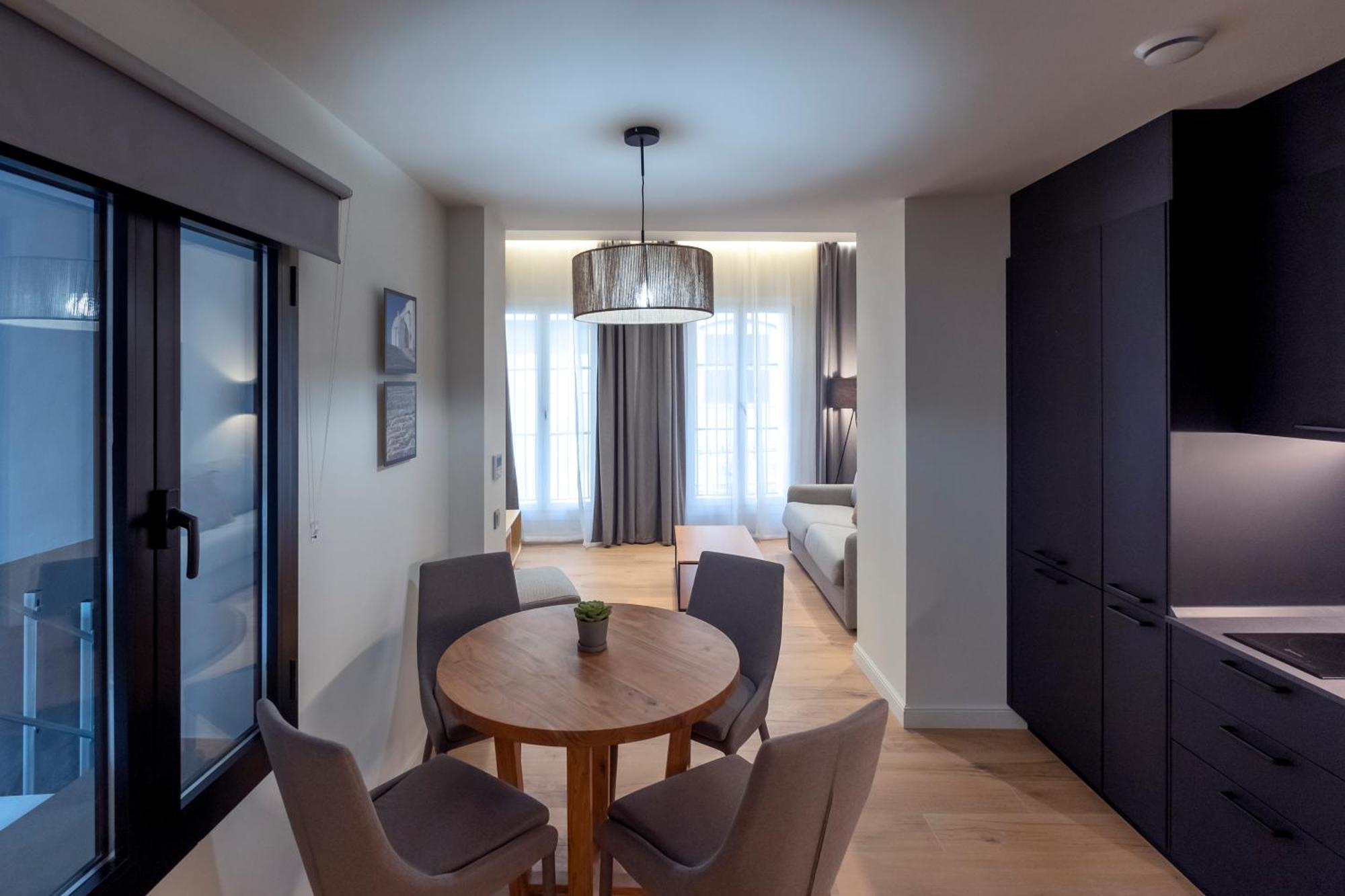 Villar Suites By Cadiz4Rentals Extérieur photo