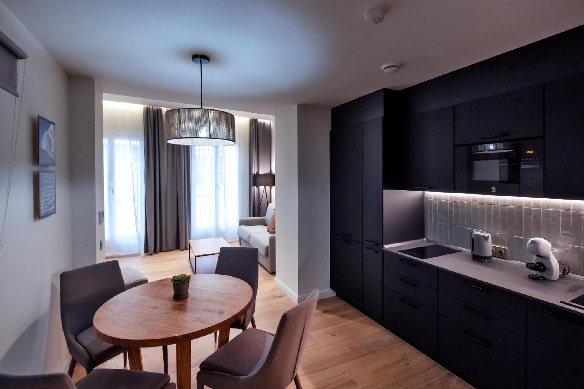 Villar Suites By Cadiz4Rentals Extérieur photo