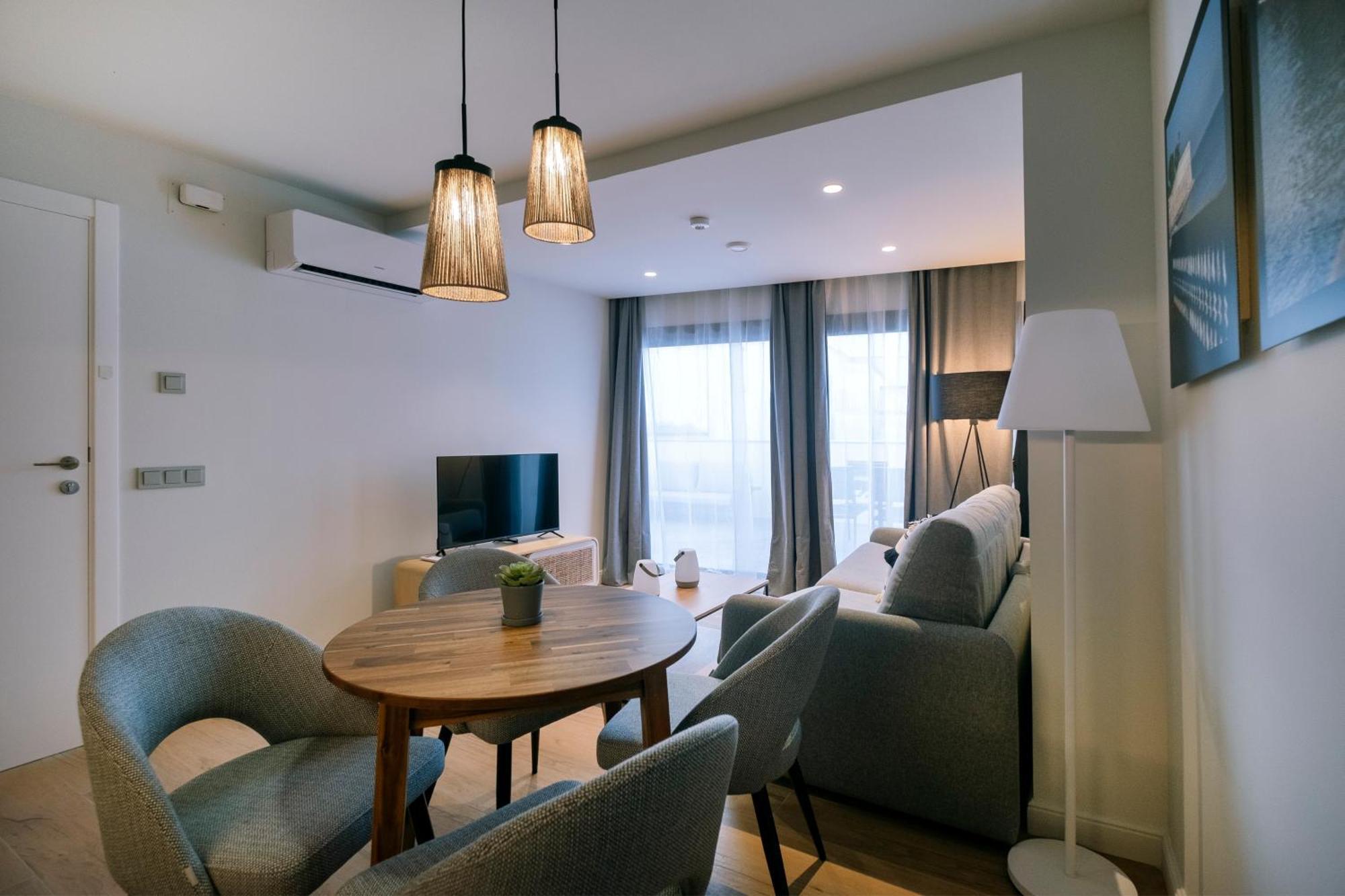 Villar Suites By Cadiz4Rentals Chambre photo
